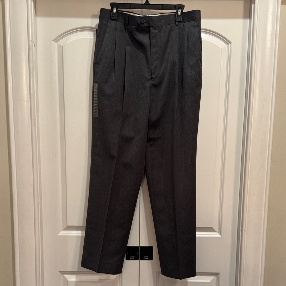 Men's Dark Gray Pleated Dress Pants 34 x 32 Barrington NWT